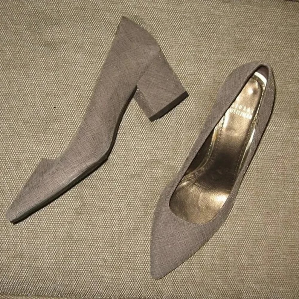 ❤️STUART WEITZMAN GRAY CHUNKY HEEL AND POINTY TOE SHOES SZ 6